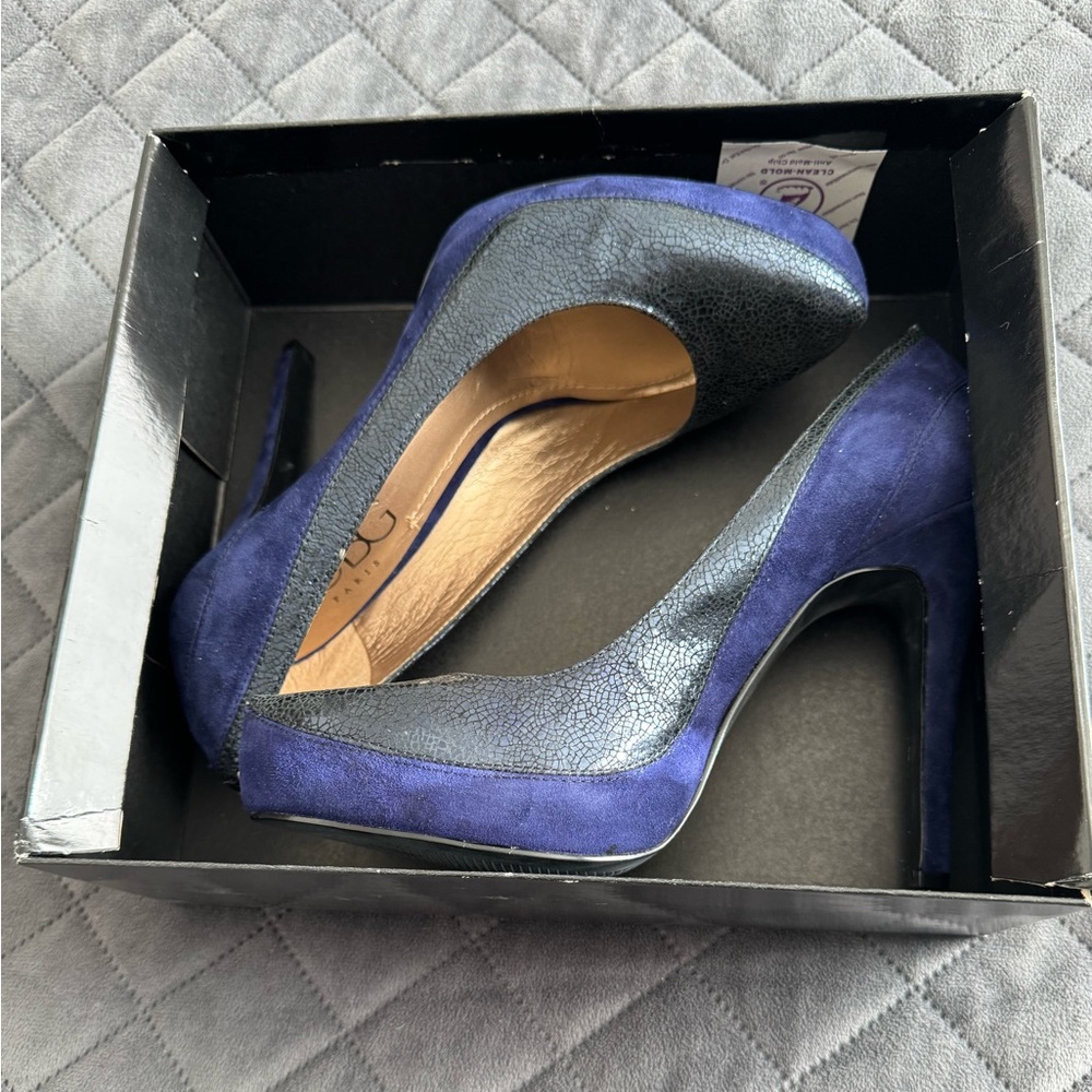 BCBG Heels Navy